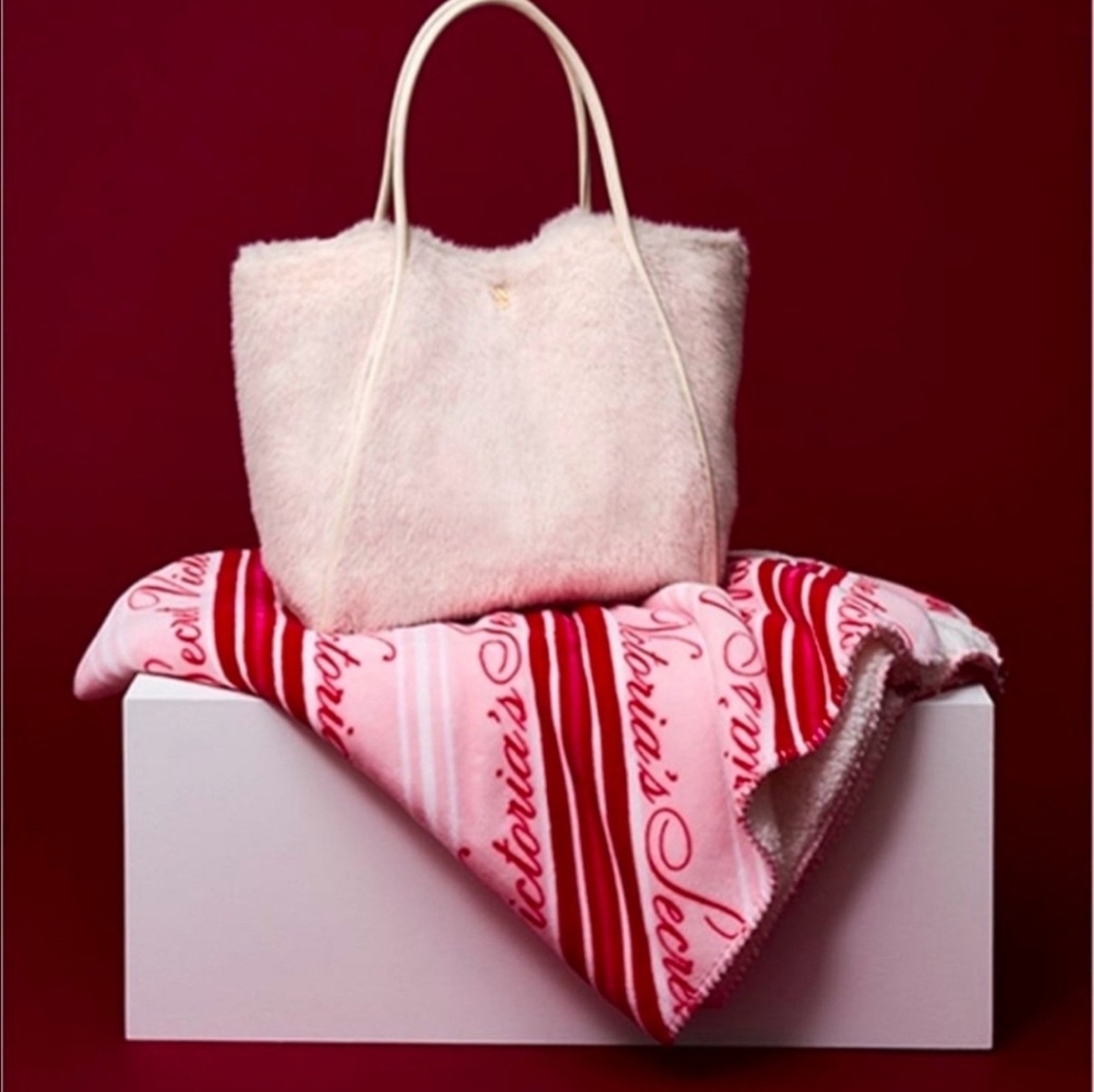 NEW Victoria's Secret Fuzzy Tote and Blanket